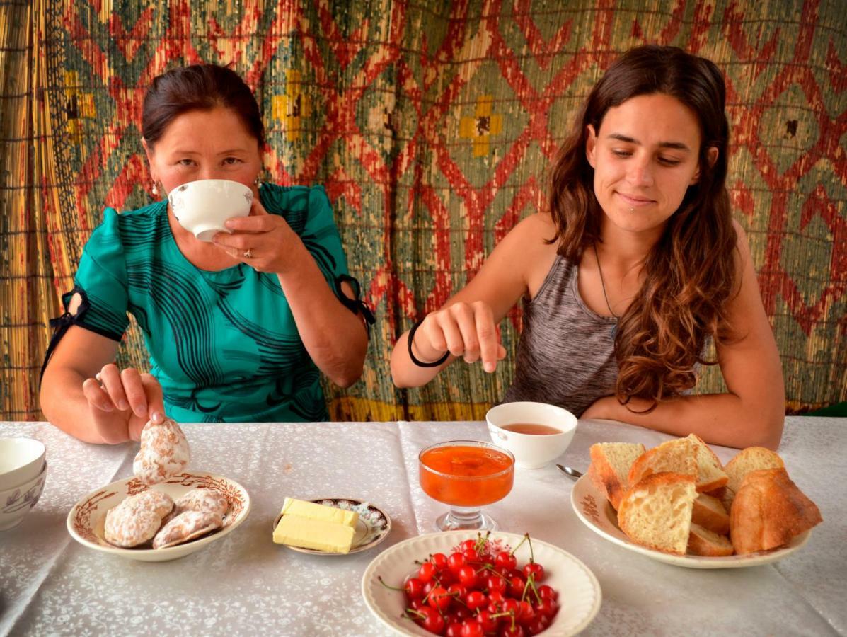 Tong Guesthouse Bermet מראה חיצוני תמונה