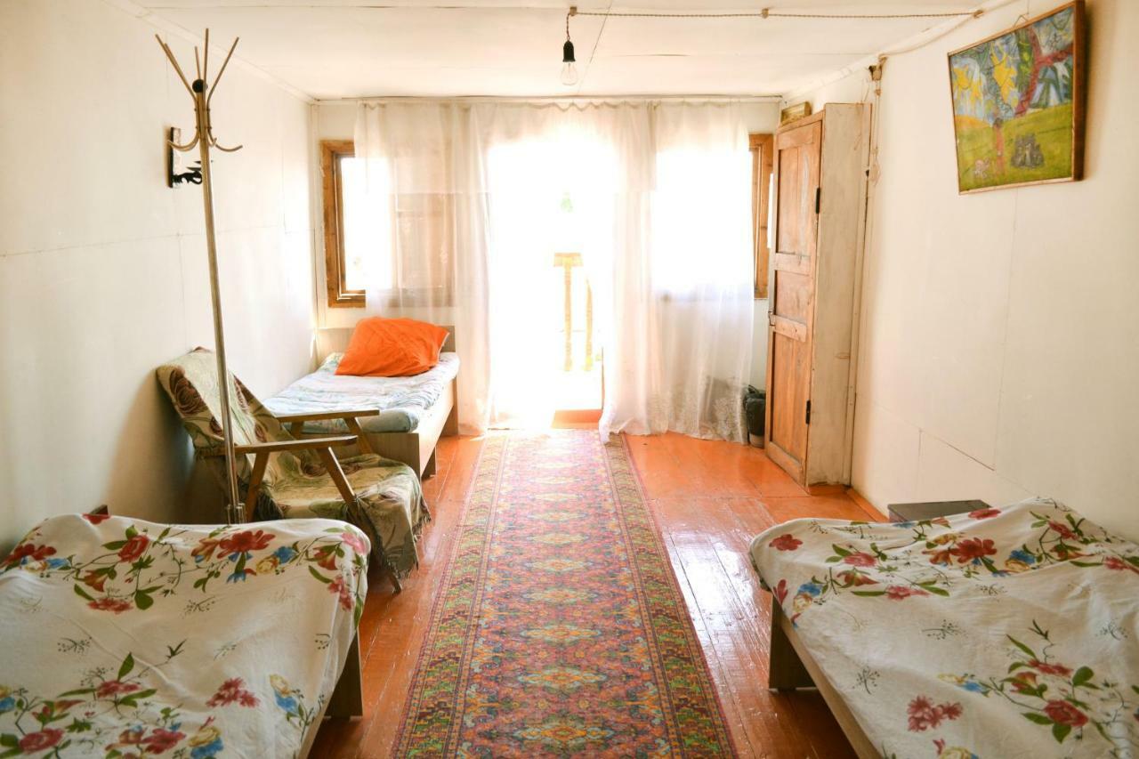 Tong Guesthouse Bermet מראה חיצוני תמונה